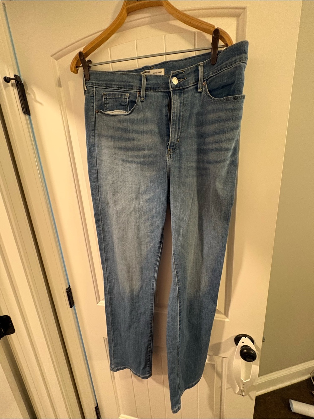 Signature Medium Blue Women's Straight-Leg Jeans